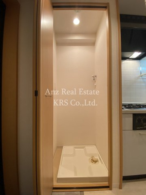 【設備】 | シャルマンフジ阿波座ウエスト | 室内に洗濯機置き場があります！扉付きで便利！