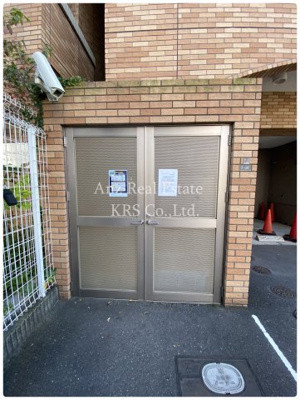 【その他共用部分】 | シャルマンフジ阿波座ウエスト | 敷地内にゴミ置き場あります！
