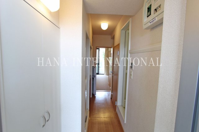 レオパレスＦｕｋａｓｉｏｎ五香の内装|廊下