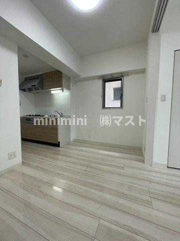 ブラウ上町台の居間・リビング