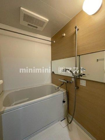 ブラウ上町台の浴室