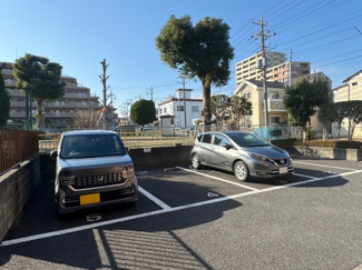 【駐車場】
