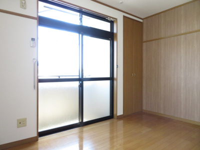 【洋室】 | アレスト・モリタ | 南洋室