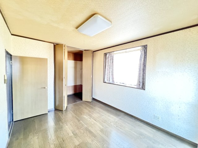 杉山ビルの洋室
