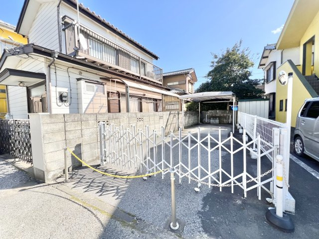 杉山ビルの駐車場