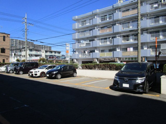 【駐車場】