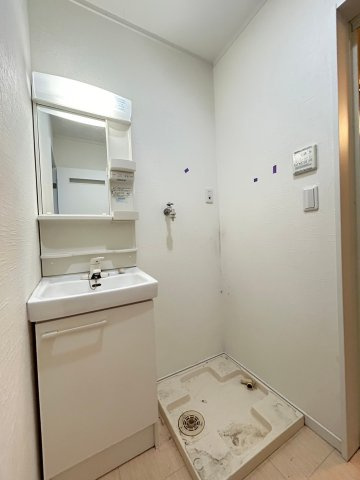 ラカーサ一津屋の内装