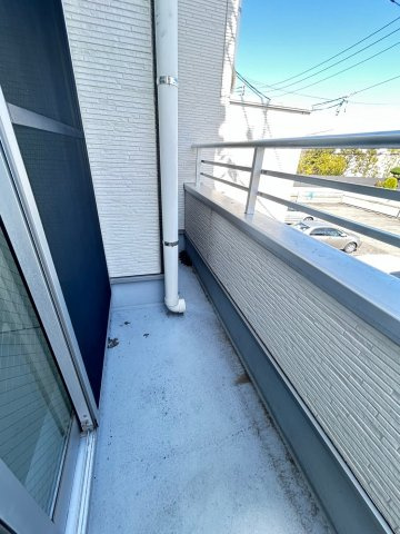 ラカーサ一津屋のバルコニー