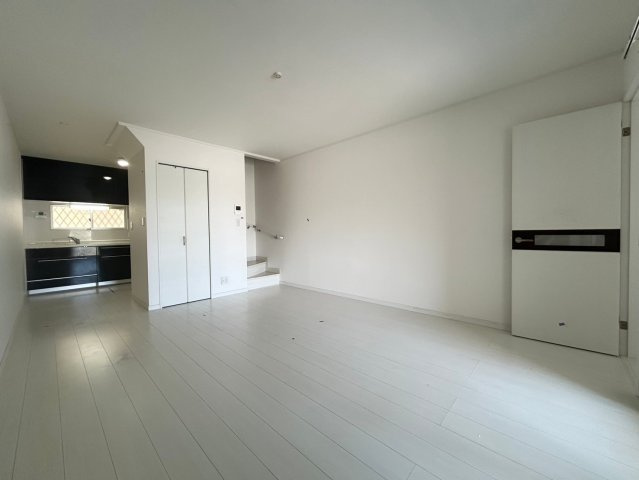 ラカーサ一津屋の内装