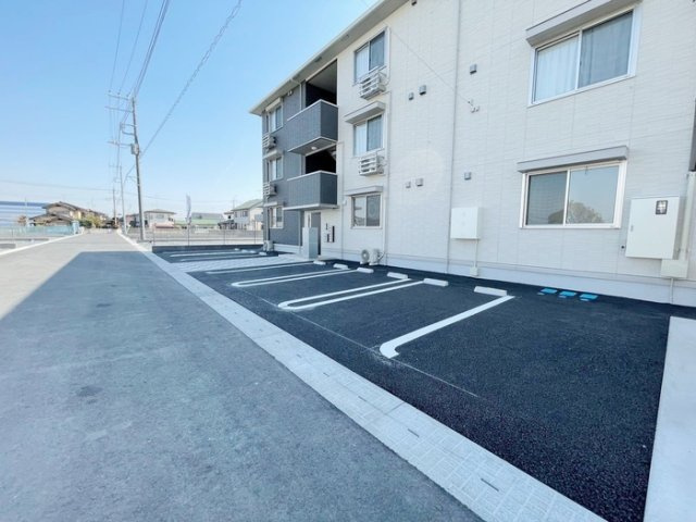 【駐車場】 | メゾン　ドゥ　キュンティア