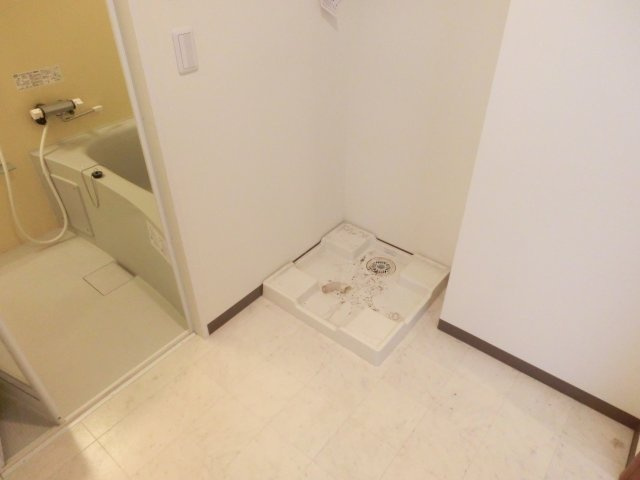 SunSunなんば弐番館の洗面所