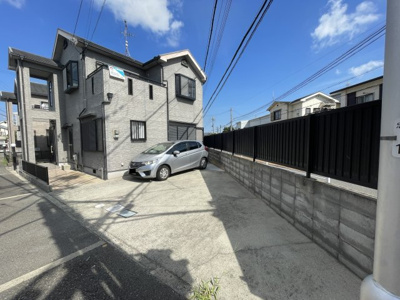 【駐車場】 | 忠岡町北出 中古戸建 | 車をお持ちの方に嬉しい駐車場付きの物件です