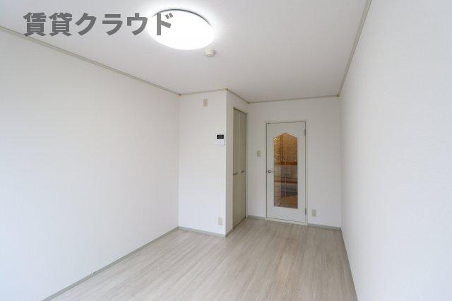 東亜ハーモニー蘇我の洋室|照明付き！