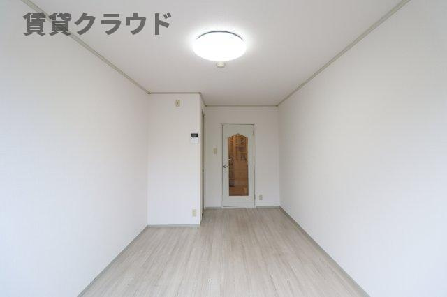 東亜ハーモニー蘇我の居間・リビング|清潔感のあるお部屋です♪