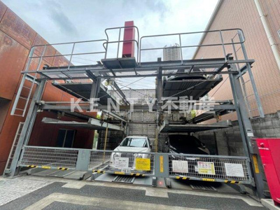 【駐車場】 | カスタリア武蔵小杉 | 駐車場に車を止められます