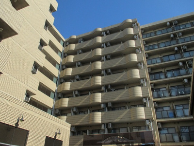 【外観】 | ノルデンハイム淡路 | シックなタイル張りの外観です