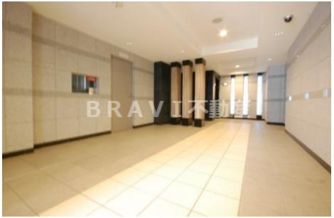 エスライズ天満橋　BRAVI不動産のエントランス|【エスライズ天満橋】清潔なエントランスです