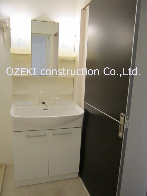 リビングタウン北越谷Bの独立洗面台