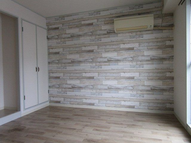 大阪市淀川区十三東１丁目の賃貸マンションの居間・リビング