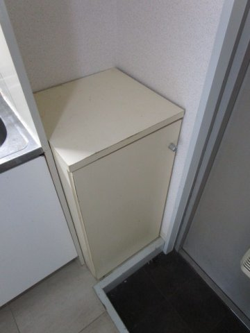 大阪市淀川区十三東１丁目の賃貸マンションの収納