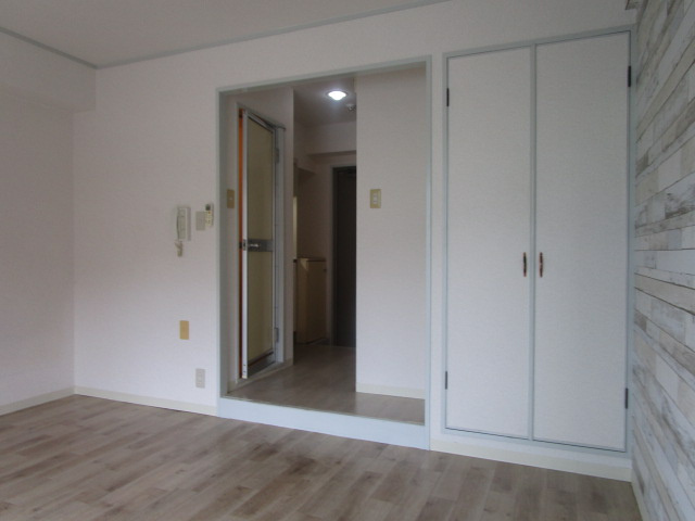 大阪市淀川区十三東１丁目の賃貸マンションの寝室