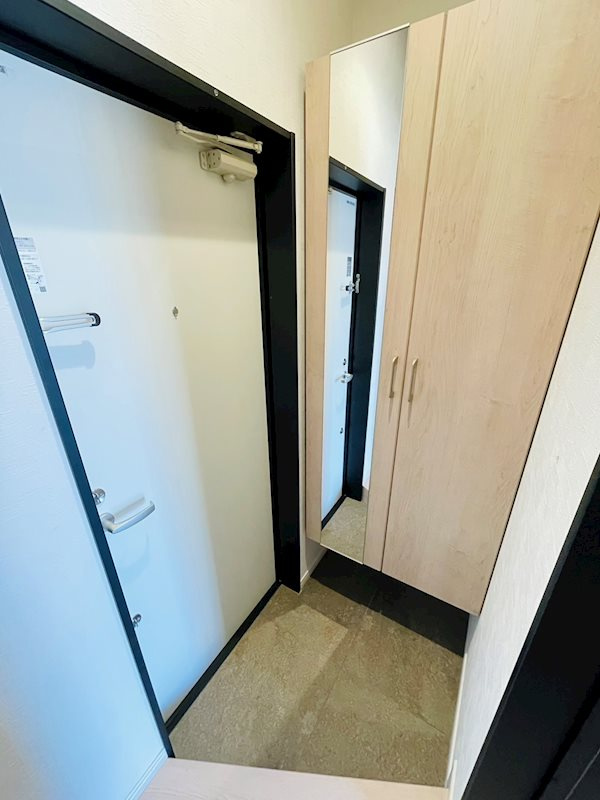 ルー・クロの玄関