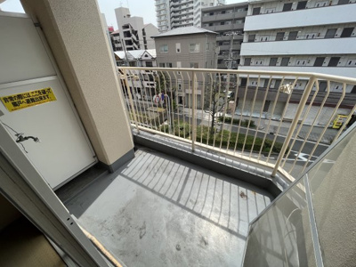 【バルコニー】 | サン岩本ビル