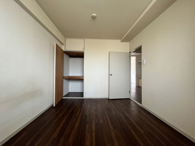 【洋室】 | サン岩本ビル
