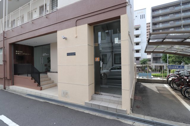 【エントランス】 | サン岩本ビル