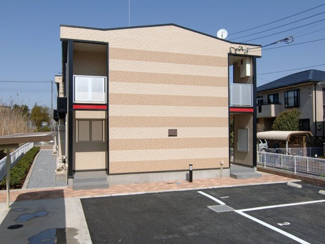レオパレスリベェールの外観|画像1