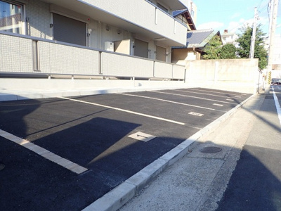 【駐車場】 | アルヴィスコート