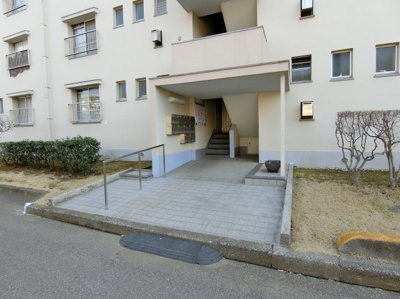 【エントランス】 | 牧の原団地　５号棟３階