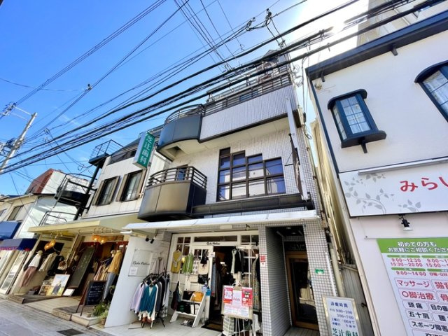 アカカベビル