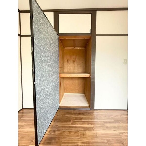 八代ハイツの収納