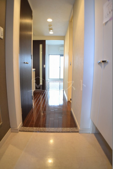 エイペックス南堀江の玄関