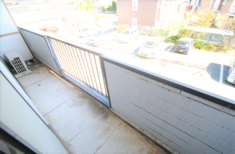 サンフィールド【キャッシュバック対象物件】のバルコニー|広々としたバルコニーです