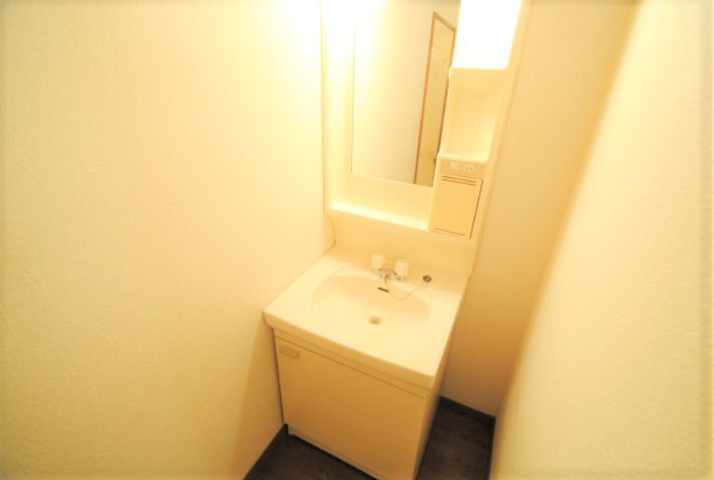 サンフィールド【キャッシュバック対象物件】の独立洗面台|独立洗面台で身支度をすべて済ませてしまいましょう