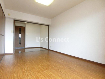 【居間・リビング】 | アンソレイエ・ロジュマン | ７．１帖の洋室です。