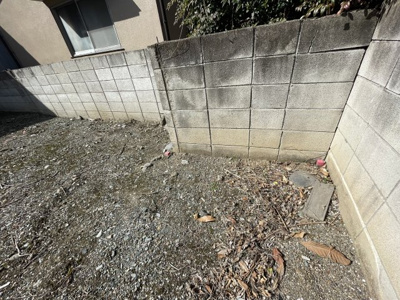 【外観】 | 藤岡市立石　売地 | 土地の境界杭なども入っています
