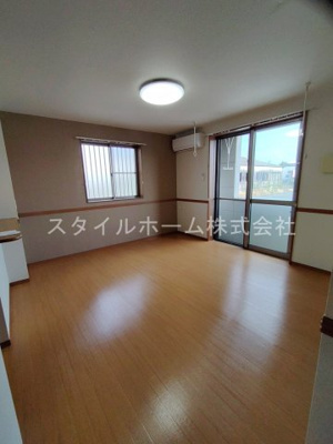 【居間・リビング】 | グラスフルールＢ