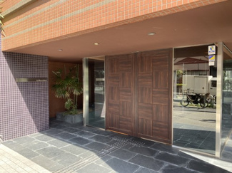 【エントランス】