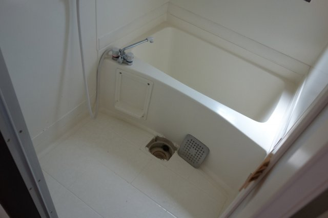 ウィンディアAの浴室