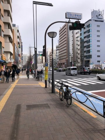 寿ビルの周辺