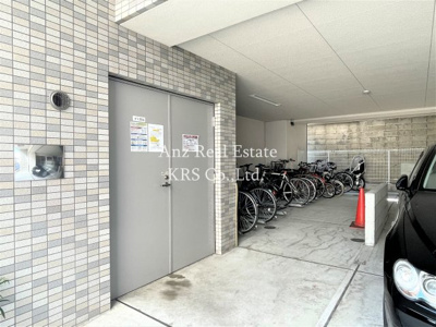 【駐車場】 | ルクシア阿波座 | 敷地内に駐車場・バイク置場・駐輪場があります！