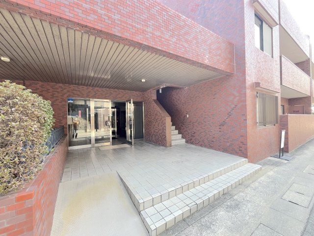 ライオンズマンション高取のエントランス