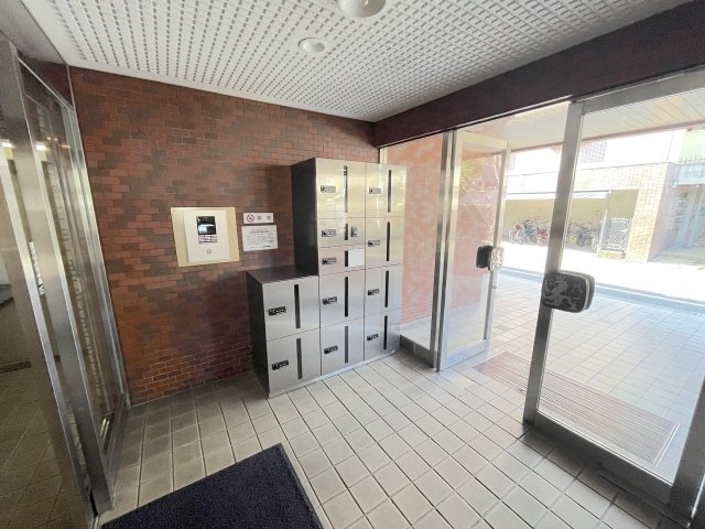 ライオンズマンション高取のエントランス