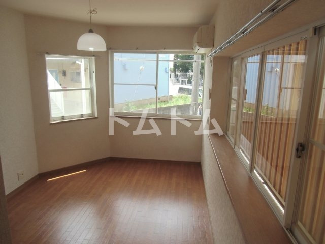 フェリシアテラスの洋室