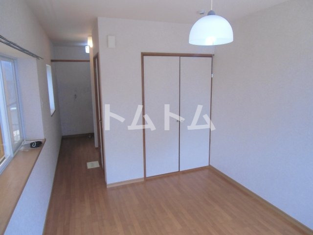 フェリシアテラスの寝室|広くて明るい寝室