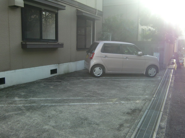 クオリティ篠原の駐車場