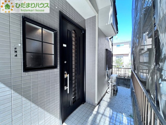 鴻巣市下忍　中古一戸建てのエントランス